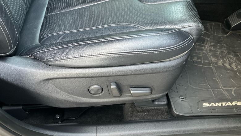 Hyundai Santa Fe 2.2 CRDi Premium 5dr 4WD Diesel Estate